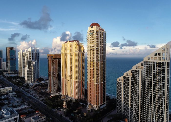 panoramic-view-buildings-city-against-sky
